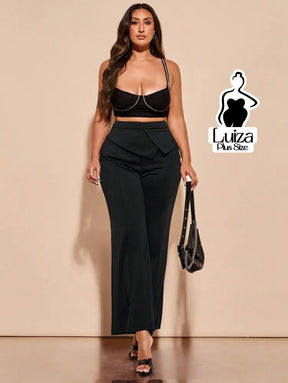 Calça Alfaiataria Cintura Alta Detalhe Transpassado Plus Size