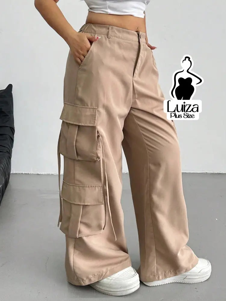 Calça Cargo Wide Leg Cintura Alta Bolsos Laterais Plus Size
