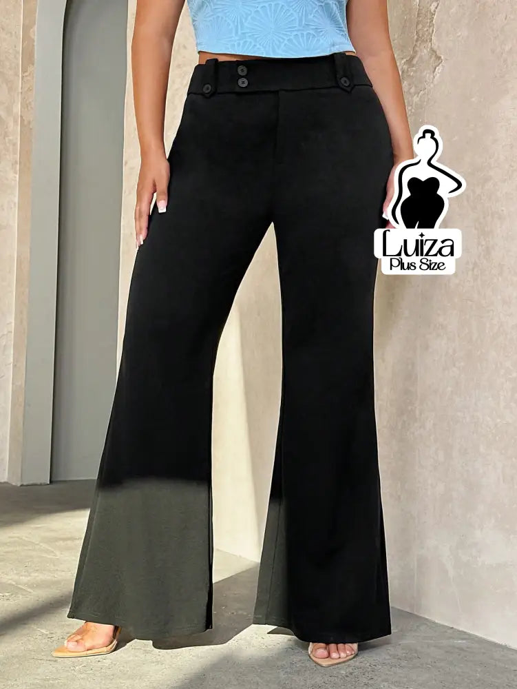 Calça Flare Cintura Alta Detalhe Botões Plus Size