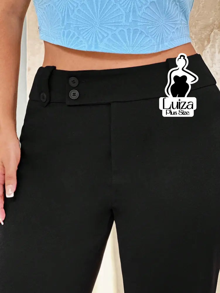 Calça Flare Cintura Alta Detalhe Botões Plus Size