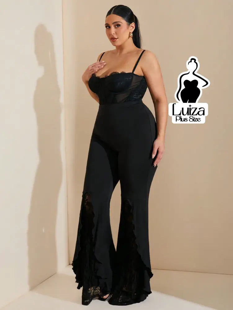 Calça Flare Cintura Alta Recortes De Renda Plus Size