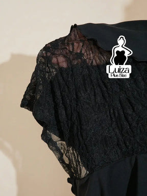 Calça Flare Cintura Alta Recortes De Renda Plus Size