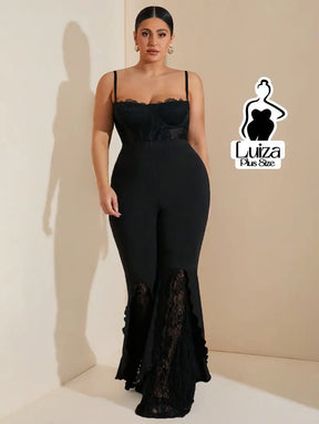 Calça Flare Cintura Alta Recortes De Renda Plus Size