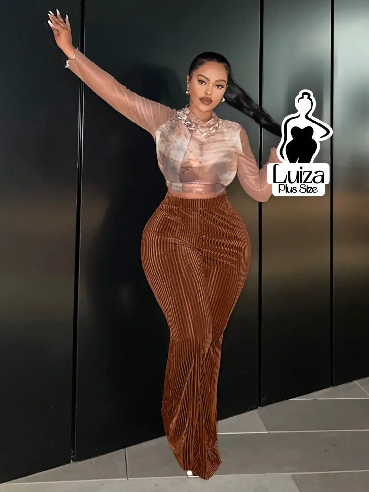 Calça Flare Cintura Alta Veludo Canelado Listrado Plus Size