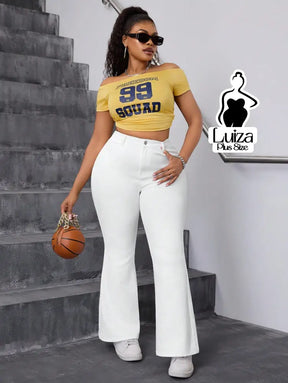 Calça Jeans Flare Cintura Alta Lavagem Escura Plus Size