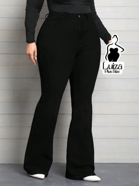 Calça Jeans Flare Cintura Alta Lavagem Escura Plus Size