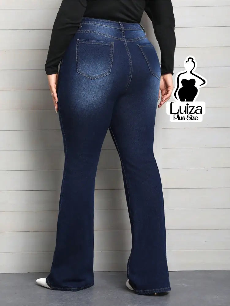Calça Jeans Flare Cintura Alta Lavagem Escura Plus Size