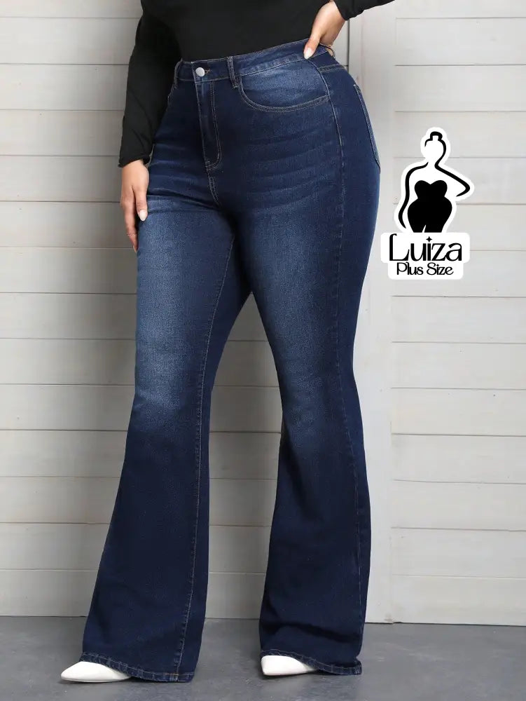 Calça Jeans Flare Cintura Alta Lavagem Escura Plus Size