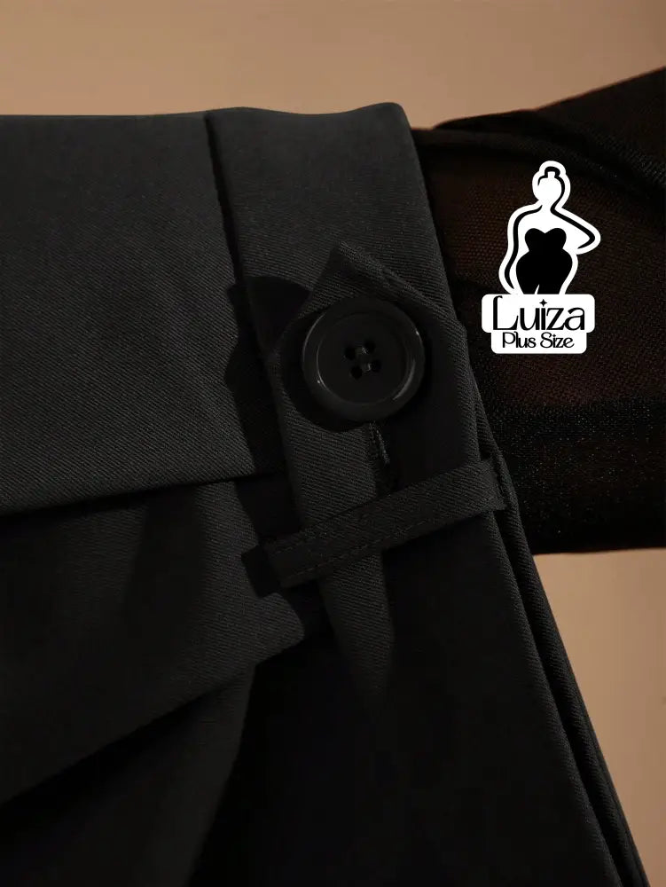 Calça Pantalona Alfaiataria Cintura Alta Com Pregas Plus Size