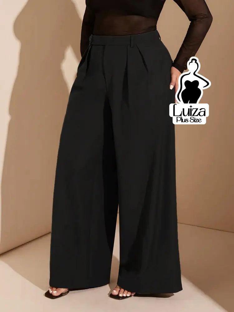 Calça Pantalona Alfaiataria Cintura Alta Com Pregas Plus Size