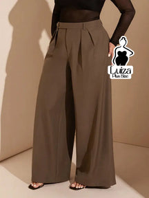 Calça Pantalona Alfaiataria Cintura Alta Com Pregas Plus Size