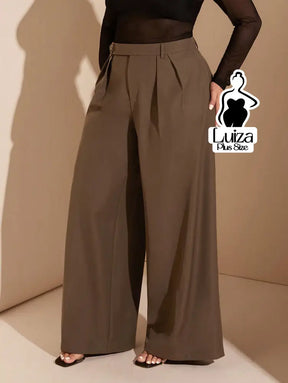 Calça Pantalona Alfaiataria Cintura Alta Com Pregas Plus Size