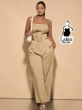 Calça Pantalona Cintura Alta Recorte No Cós Plus Size