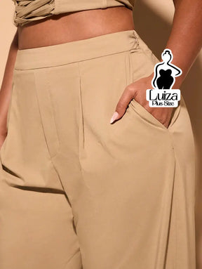 Calça Pantalona Cintura Alta Recorte No Cós Plus Size