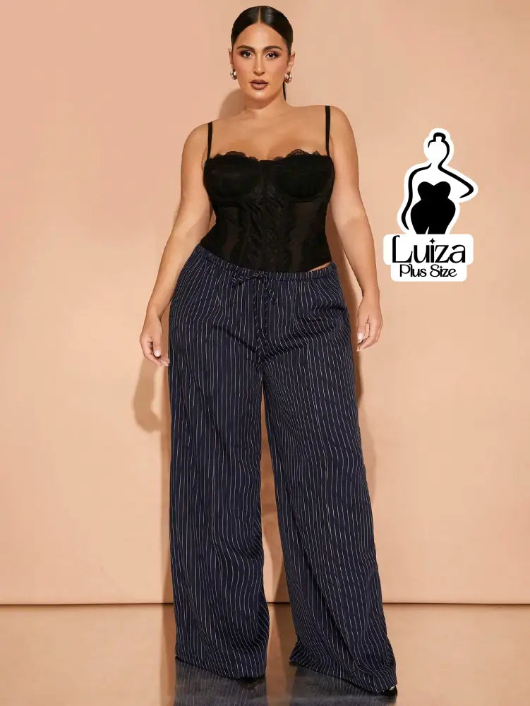 Calça Pantalona Listrada Amarração Na Cintura Plus Size