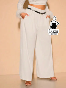 Calça Pantalona Recorte Moderno Toque Chic Plus Size