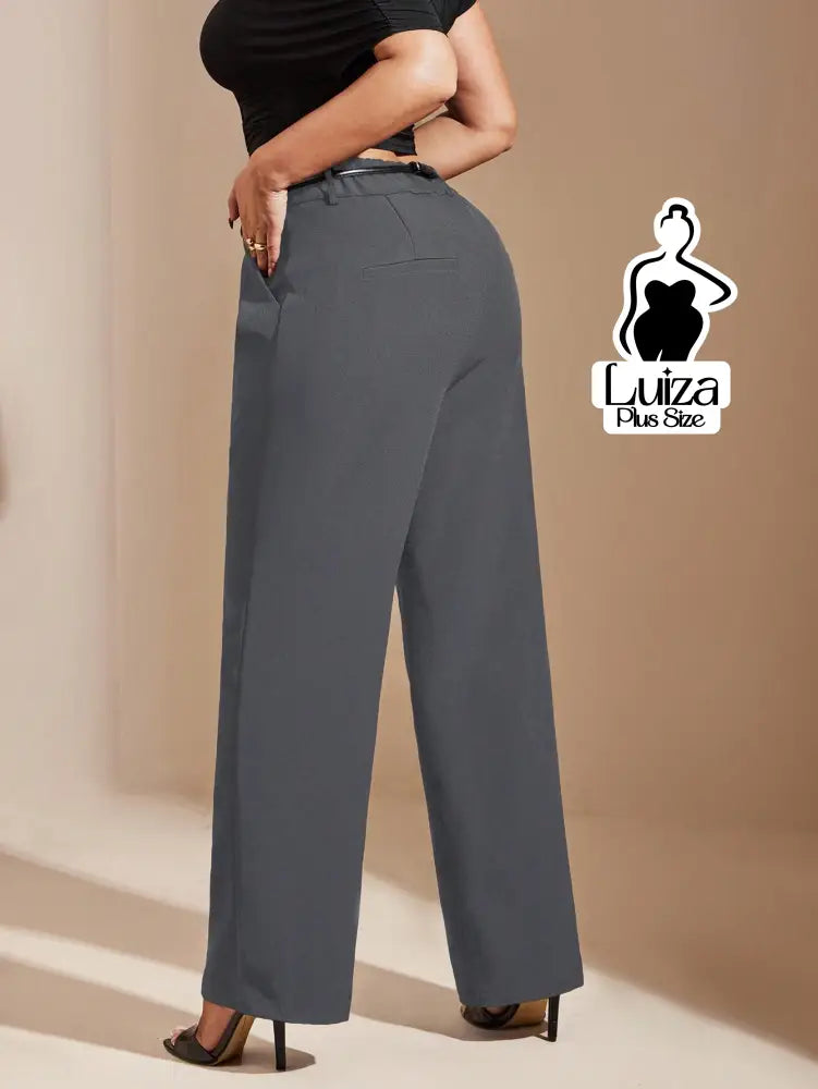 Calça Reta Alfaiataria Cintura Alta Pregas Plus Size