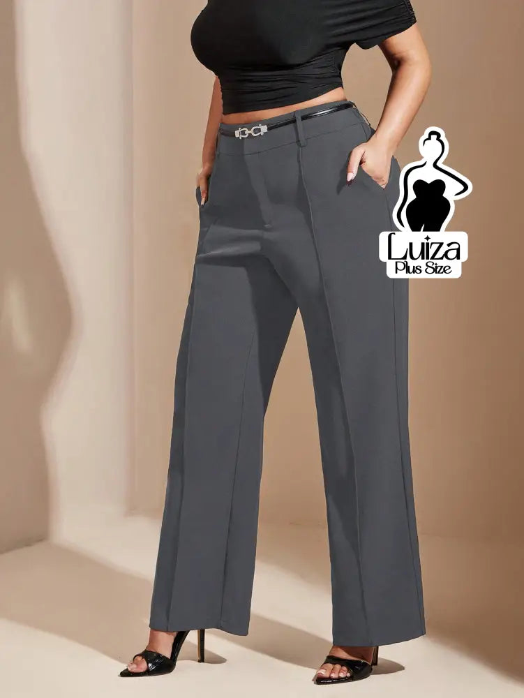 Calça Reta Alfaiataria Cintura Alta Pregas Plus Size