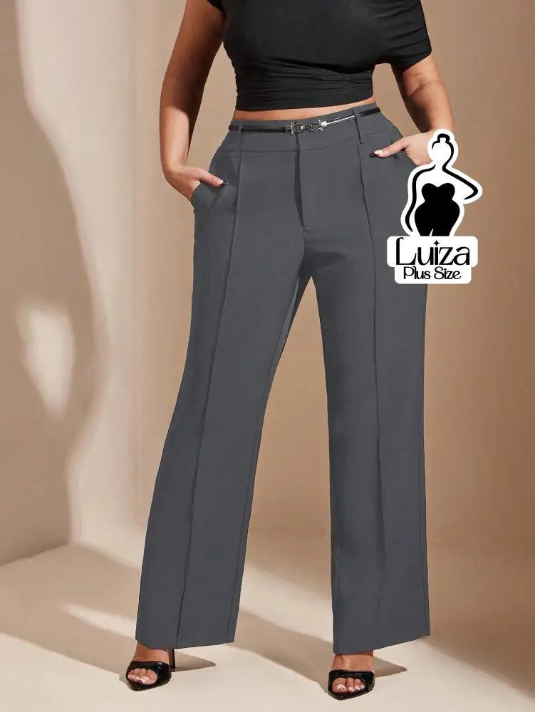 Calça Reta Alfaiataria Cintura Alta Pregas Plus Size