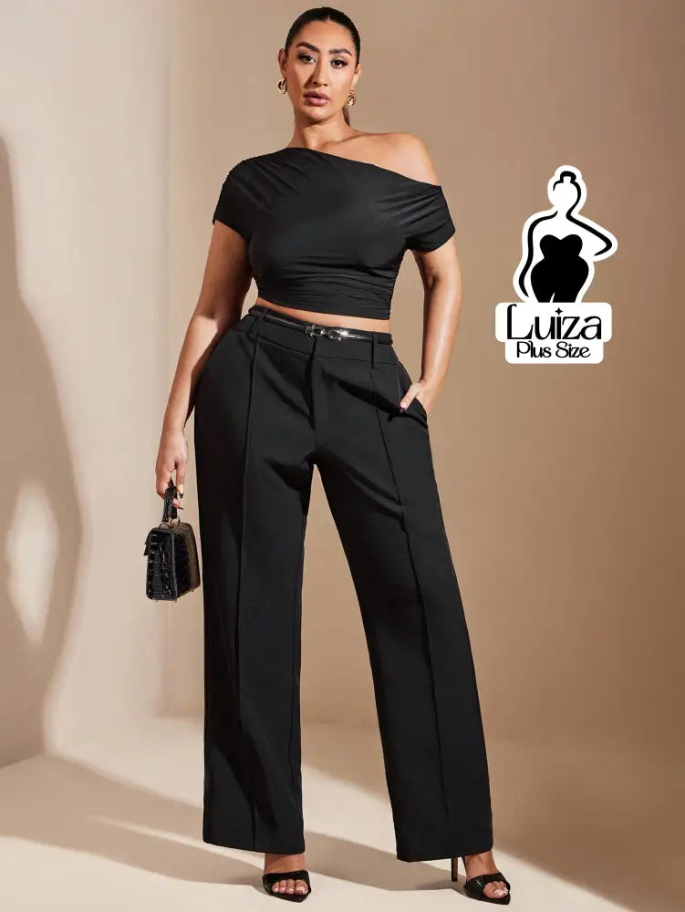 Calça Reta Alfaiataria Cintura Alta Pregas Plus Size