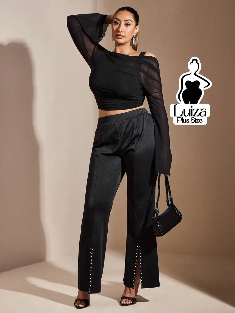 Calça Reta Cintura Alta Abertura Botões Plus Size