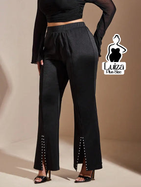 Calça Reta Cintura Alta Abertura Botões Plus Size