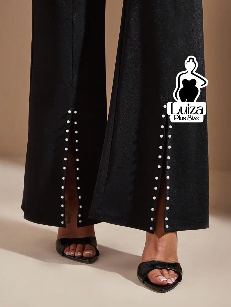 Calça Reta Cintura Alta Abertura Botões Plus Size