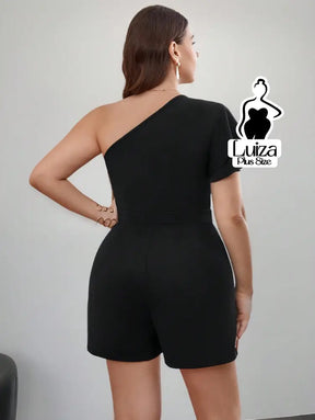 Macacão Curto Um Ombro Só Babado Assimétrico Plus Size