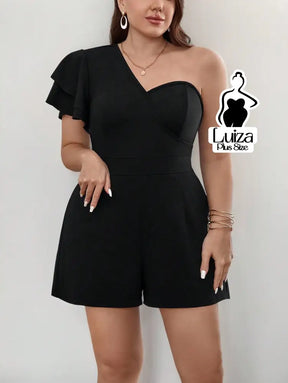 Macacão Curto Um Ombro Só Babado Assimétrico Plus Size