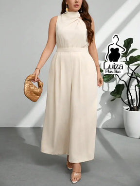 Macacão Longo Sem Mangas Gola Alta Drapeada Plus Size