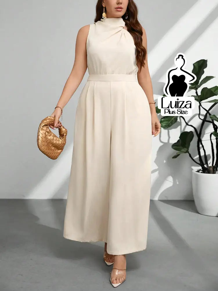 Macacão Longo Sem Mangas Gola Alta Drapeada Plus Size