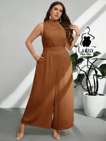 Macacão Longo Sem Mangas Gola Alta Drapeada Plus Size