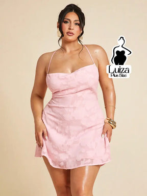 Vestido Curto Alças Finas Decote Reto Plus Size