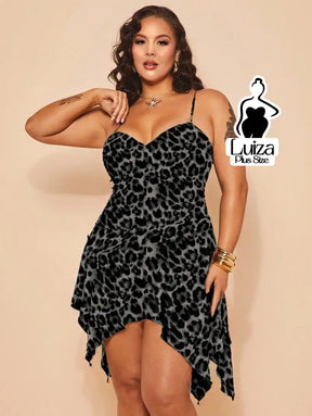 Vestido Curto Animal Print Alças Finas Barra Irregular Plus Size