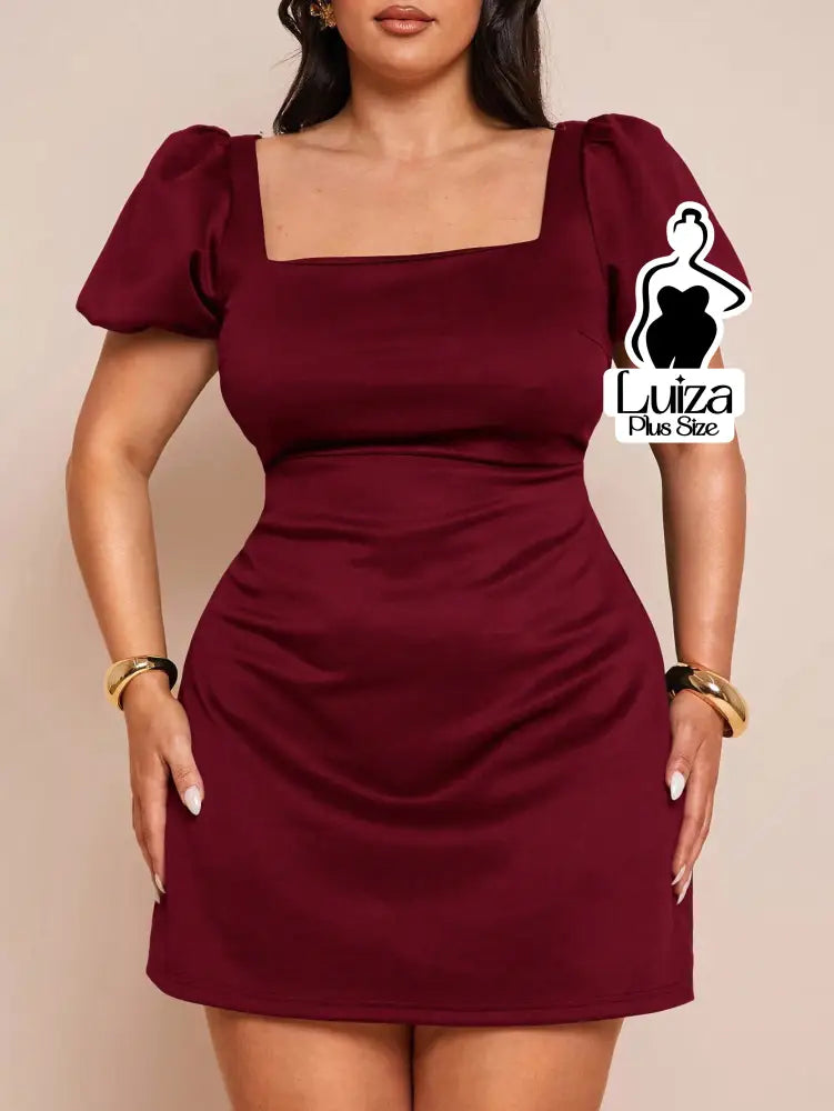 Vestido Curto Cetim Manga Bufante Decote Quadrado Plus Size