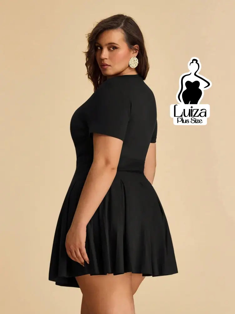 Vestido Curto Godê Plissado Manga Curta Plus Size