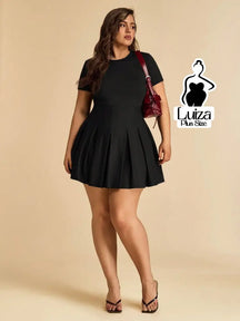 Vestido Curto Godê Plissado Manga Curta Plus Size