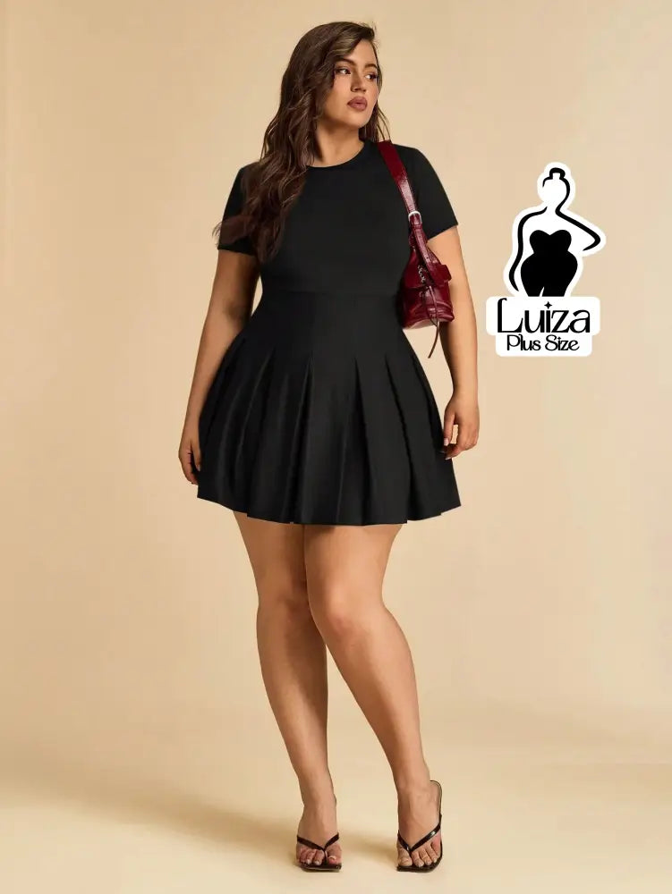 Vestido Curto Godê Plissado Manga Curta Plus Size