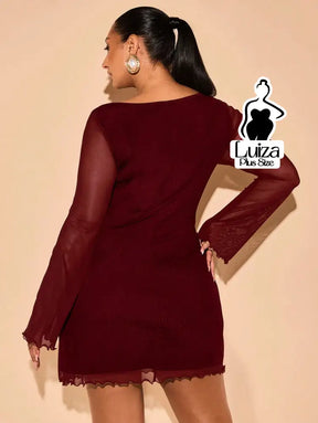 Vestido Curto Manga Longa Tule Barra Ondulada Plus Size