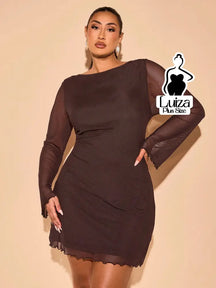 Vestido Curto Manga Longa Tule Barra Ondulada Plus Size