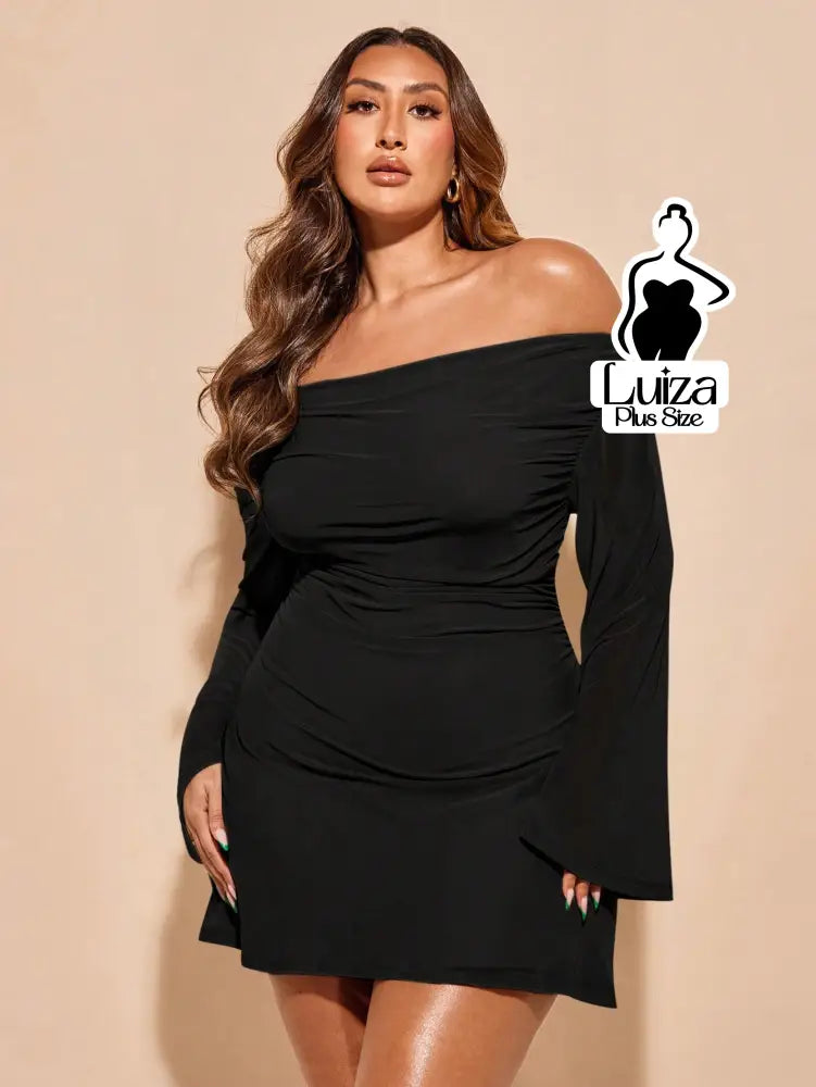 Vestido Curto Ombro A Ombro Manga Flare Drapeado Plus Size