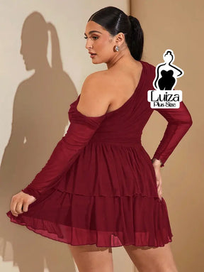 Vestido Curto Ombro Só Manga Longa Saia Rodada Plus Size