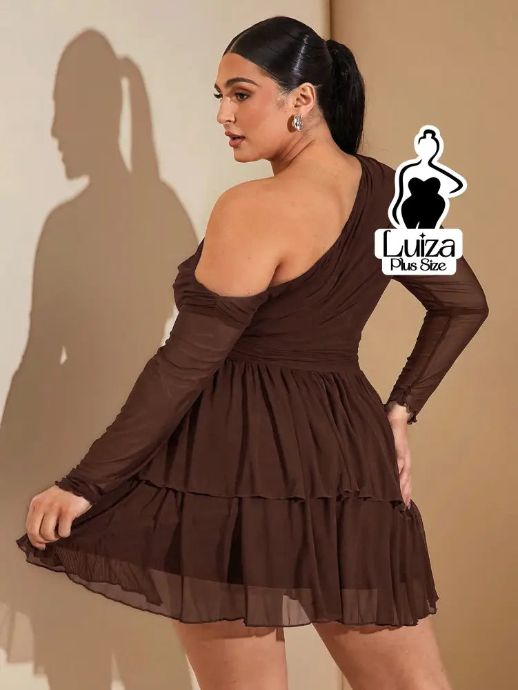 Vestido Curto Ombro Só Manga Longa Saia Rodada Plus Size