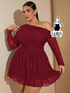 Vestido Curto Ombro Só Manga Longa Saia Rodada Plus Size