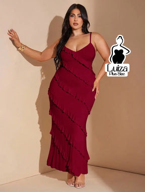 Vestido Longo Babados Diagonais Alça Fina Plus Size