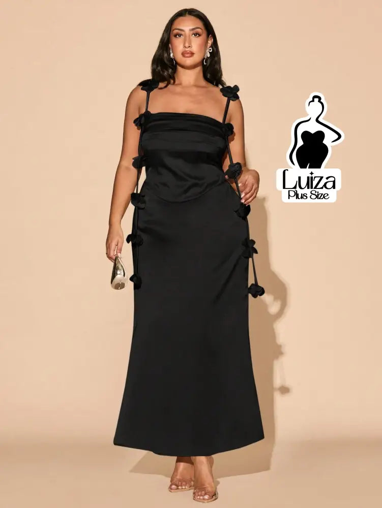 Vestido Longo Drapeado Aplicações Florais Laterais Plus Size