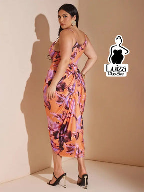 Vestido Longo Estampado Fenda Decote Drapeado Plus Size