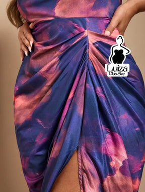 Vestido Longo Estampado Fenda Decote Drapeado Plus Size