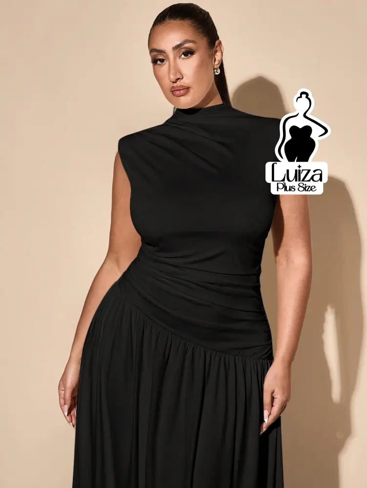 Vestido Longo Gola Alta Cintura Drapeada Saia Ampla Plus Size