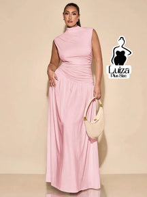 Vestido Longo Gola Alta Cintura Drapeada Saia Ampla Plus Size